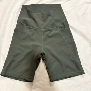 Green biker shorts size S